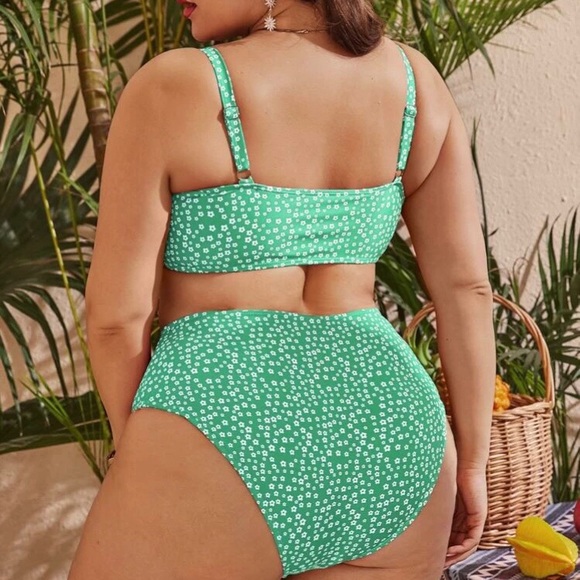 2x mint green bikini - Picture 4 of 7